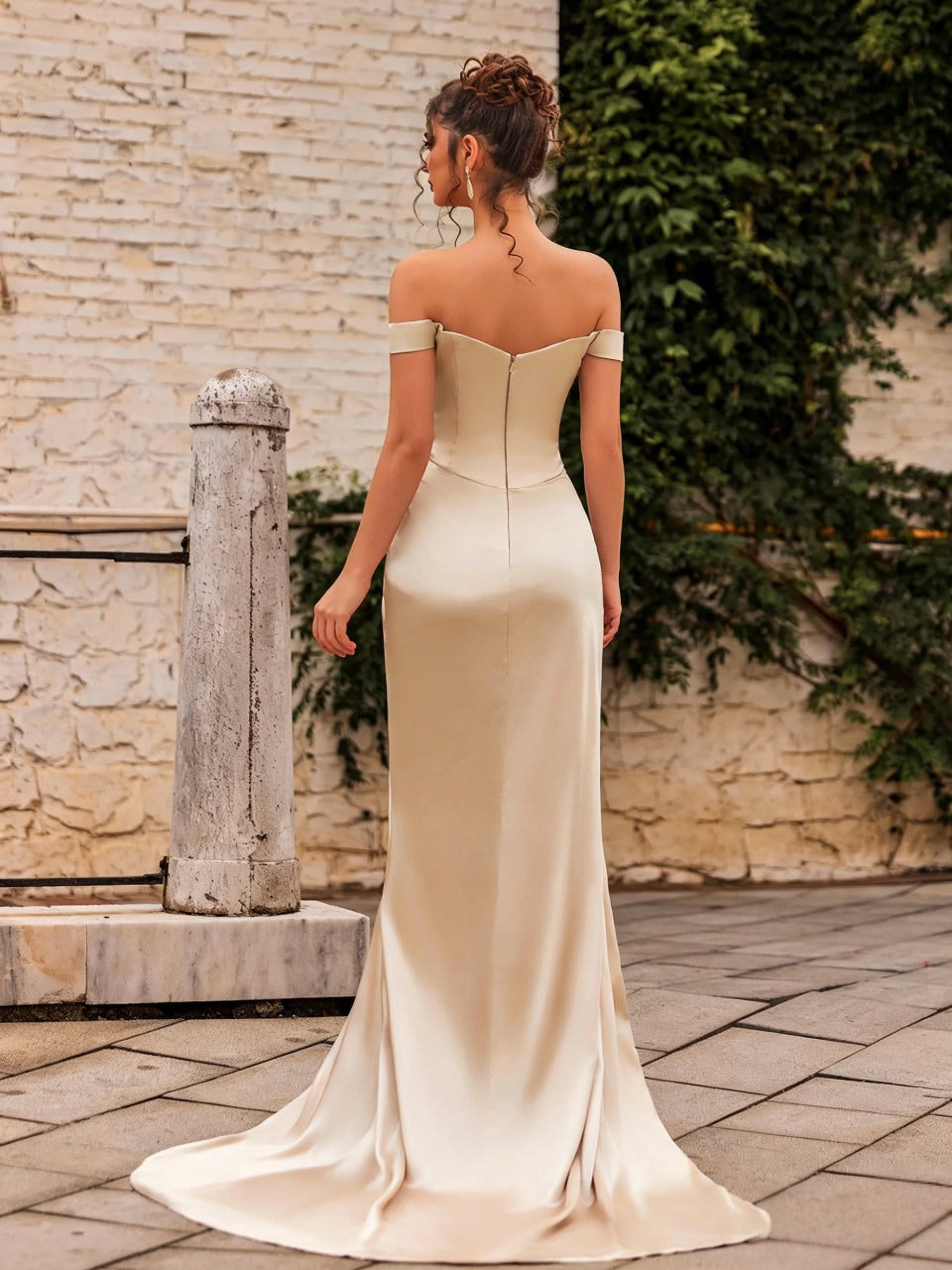 Elegant Mermaid Off The Shoulder Sweetheart Short Sleeve Low Back Floor Length Evening Dress