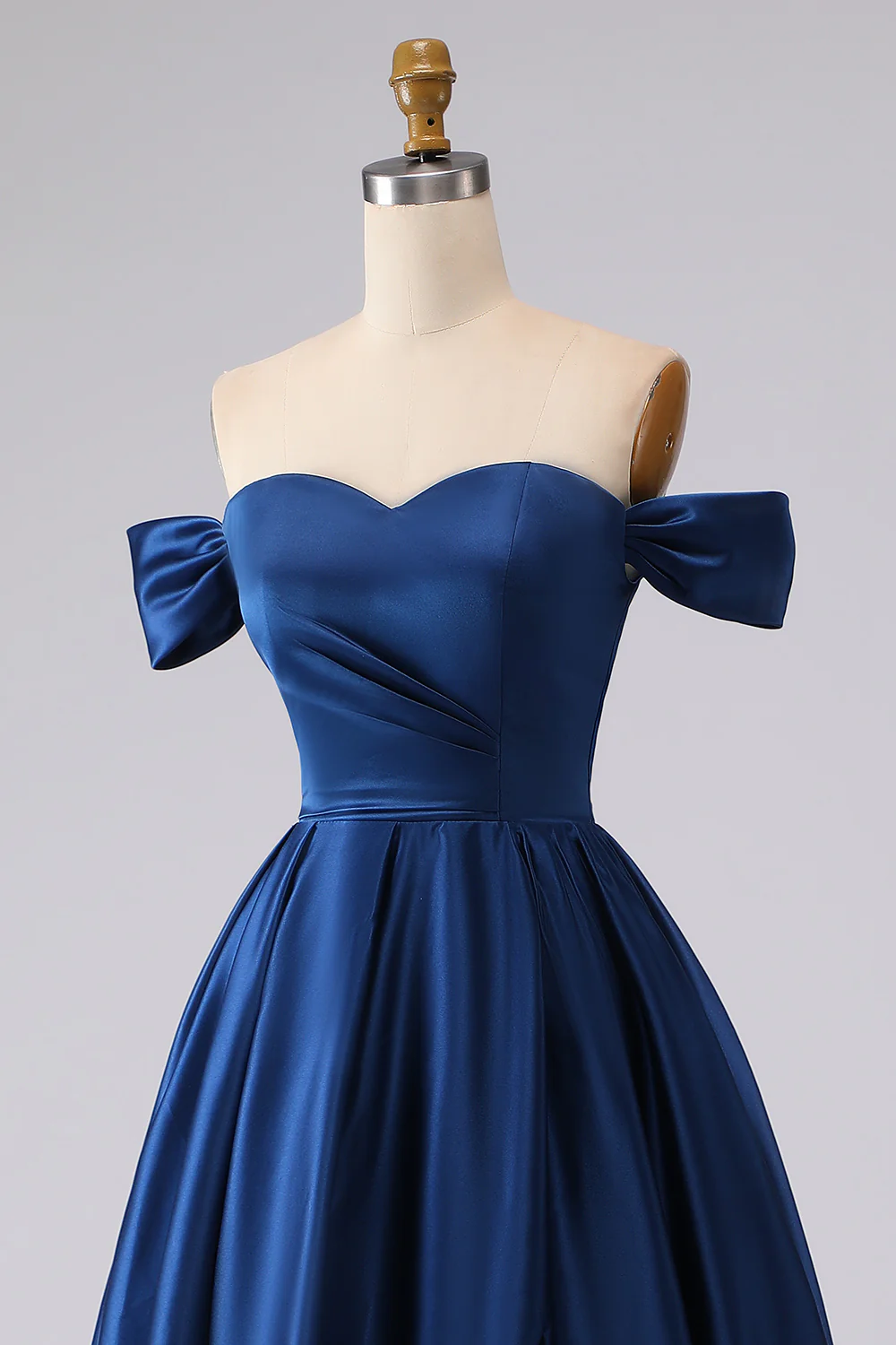Elegant Off-Shoulder Satin Evening Dress with Bow Accent, Ruched Waist and High Slit for Formal Occasions