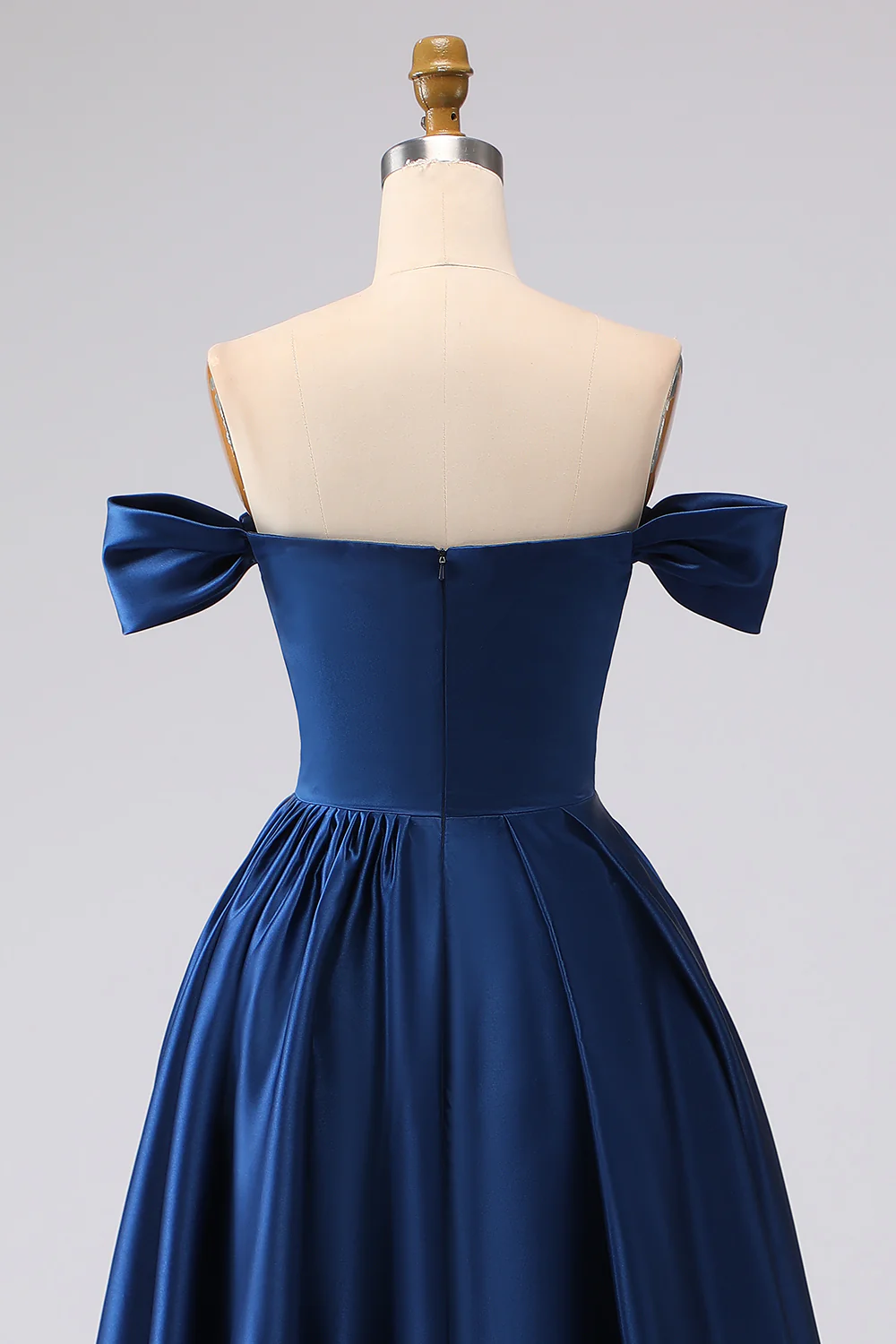 Elegant Off-Shoulder Satin Evening Dress with Bow Accent, Ruched Waist and High Slit for Formal Occasions