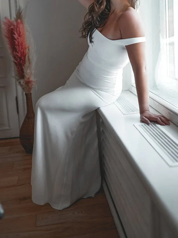 Elegant Plus-Size Square Neck Satin Mermaid Wedding Dress with Low Back & Zipper Closure