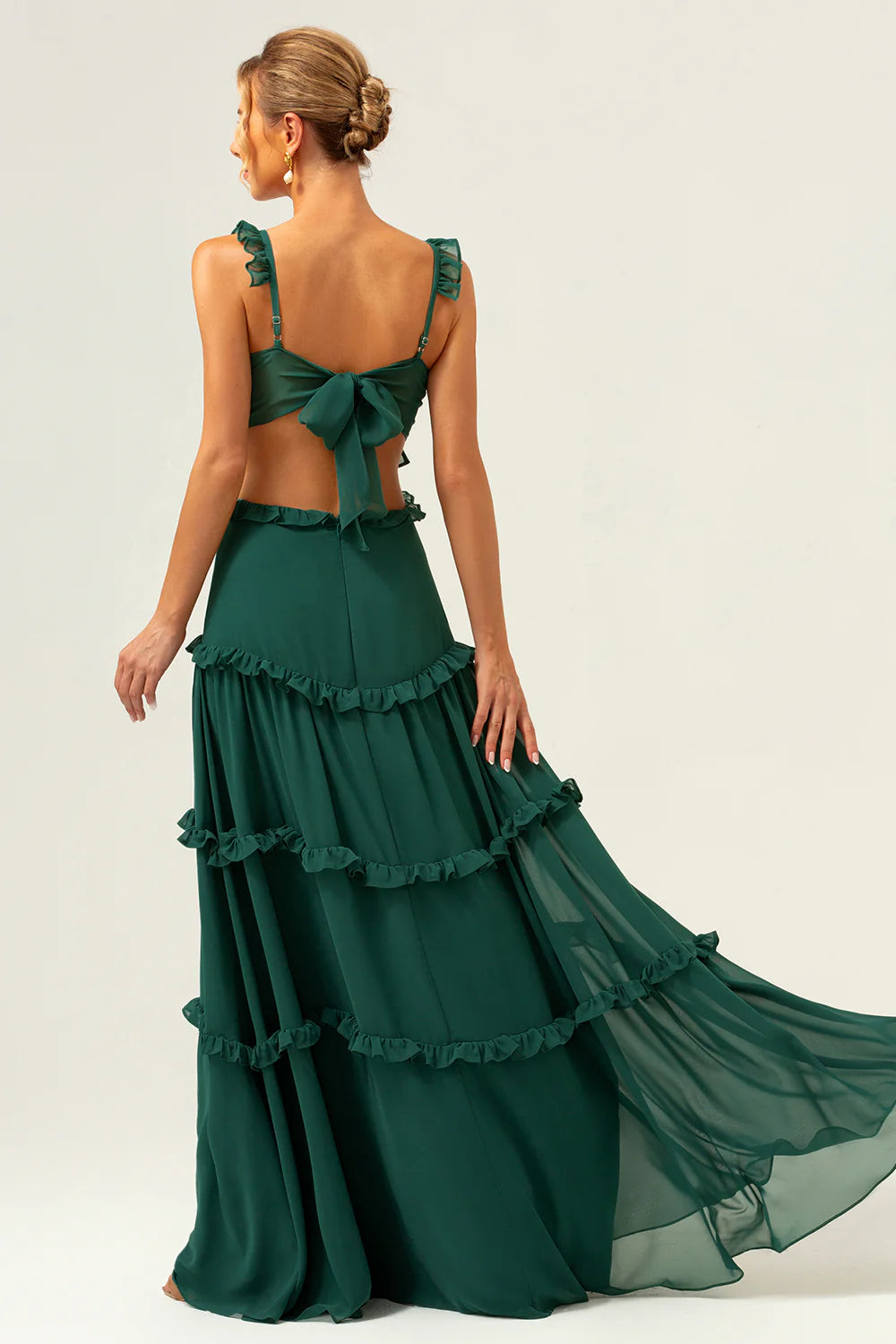 Elegant Ruffle Strap Evening Dress with Waist Cutout and Tiered Ruffle Chiffon Skirt