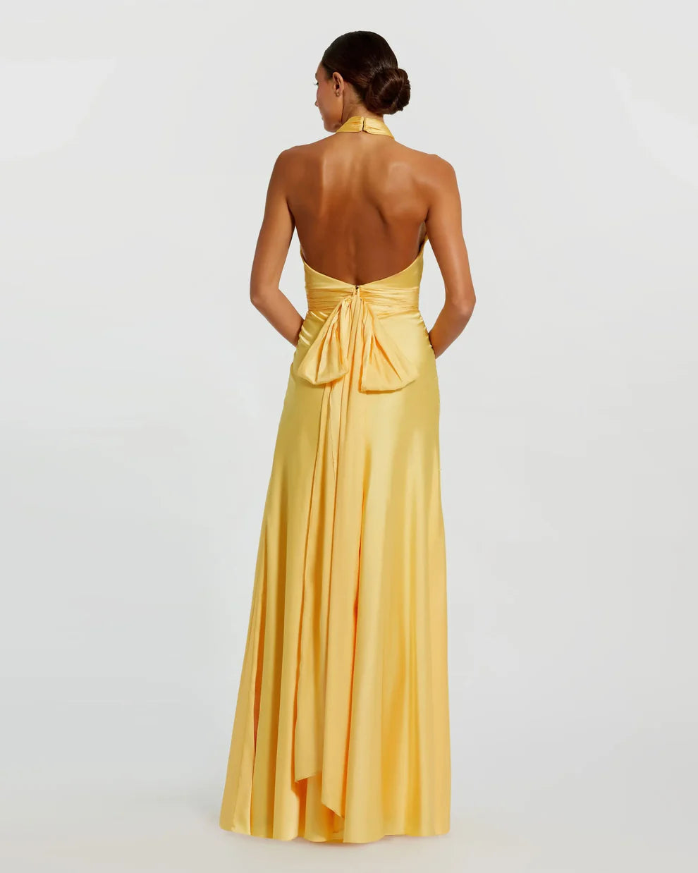 Elegant Satin A-Line Gown Halter Neck Sleeveless Zipper Back Floor-Length Evening Dresses
