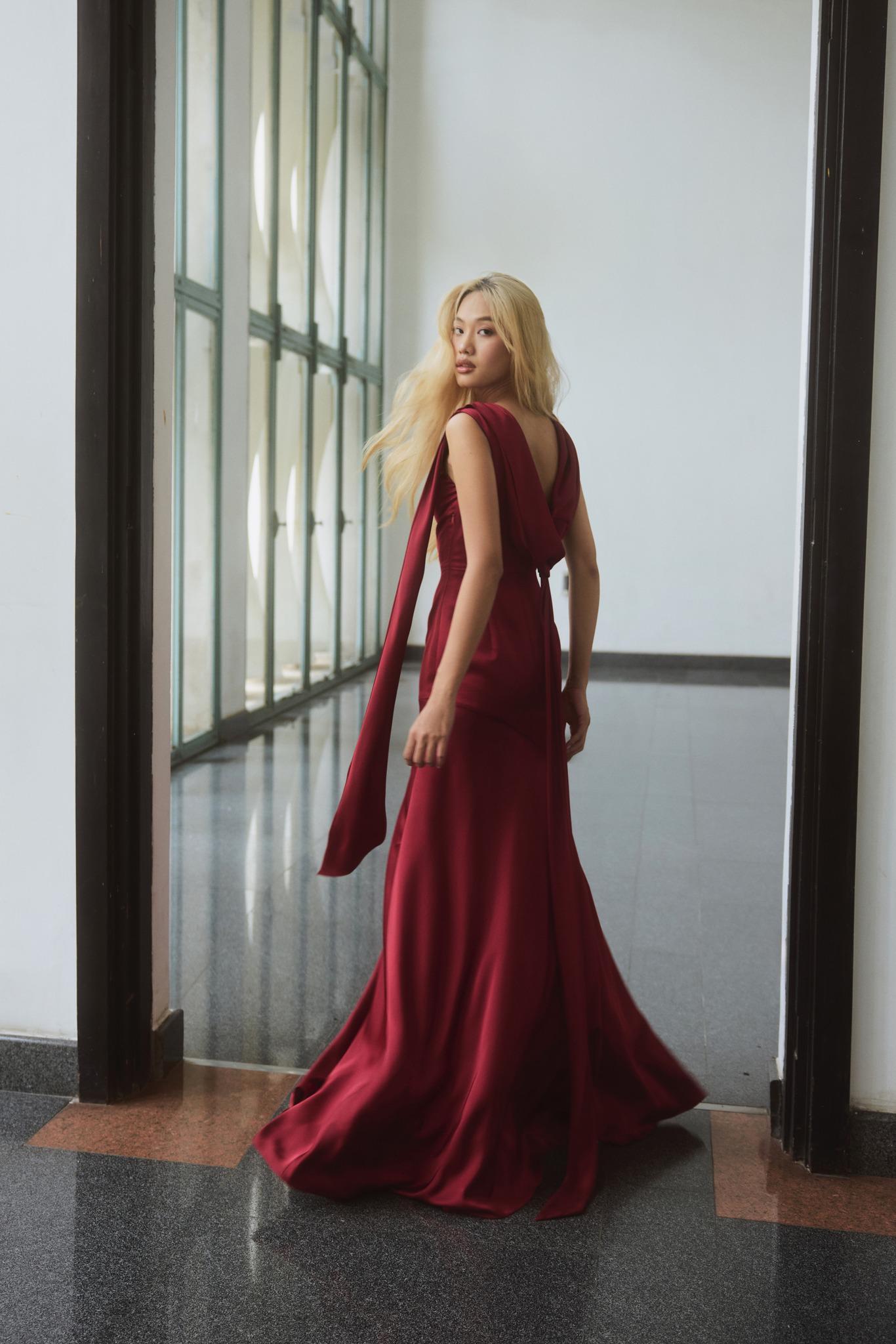 Elegant Satin Mermaid Asymmetric Neck Draped Sash Open Back Evening Dress