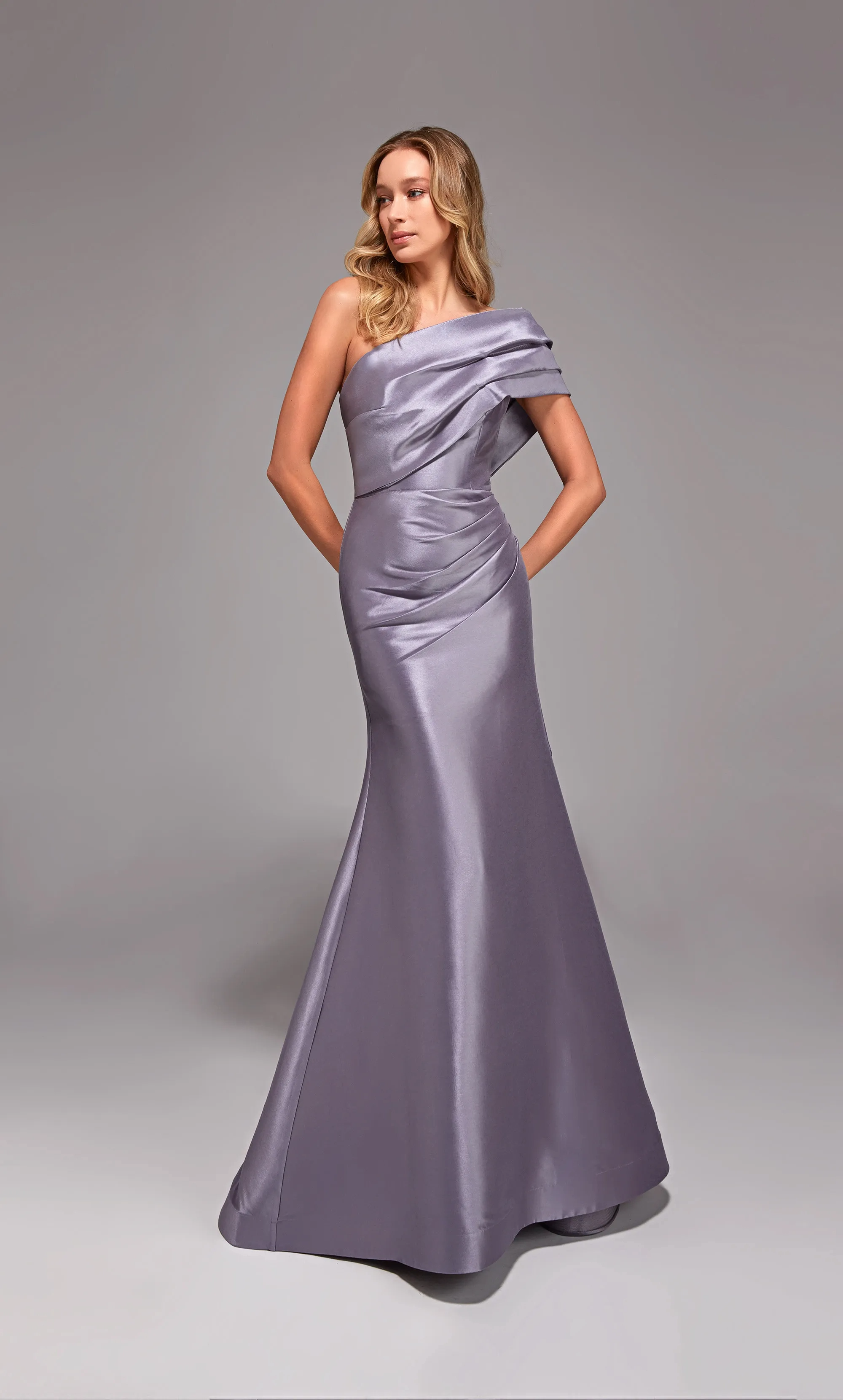 Elegant Satin Mermaid One-Shoulder Draped Sleeve Bow Back Floor-Length Mother of the Bride Dresses