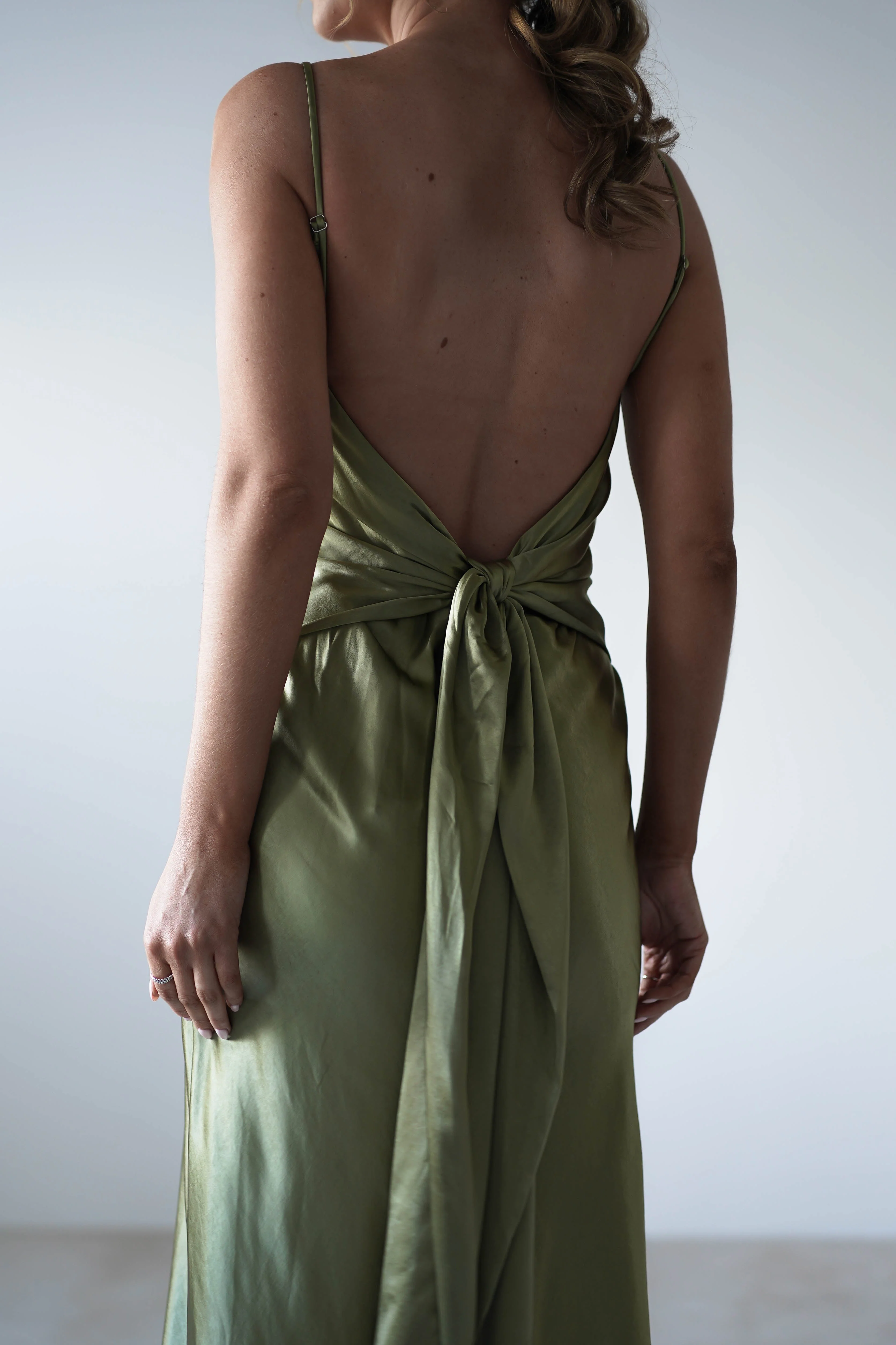 Elegant Satin Midi Spaghetti-Strap Open-Back Tie Prom Dresses