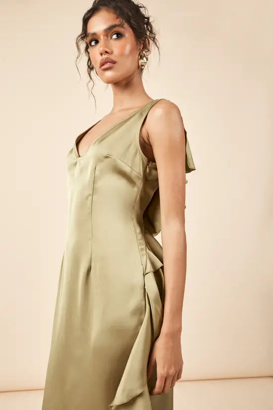 Elegant Satin Ruffle-Trim Low-Back Sleeveless Floor-Length Evening Gowns