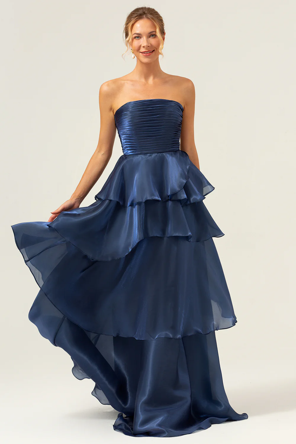 Elegant Strapless Tiered Satin Evening Dress with Ruched Bodice and Floor-Length Train