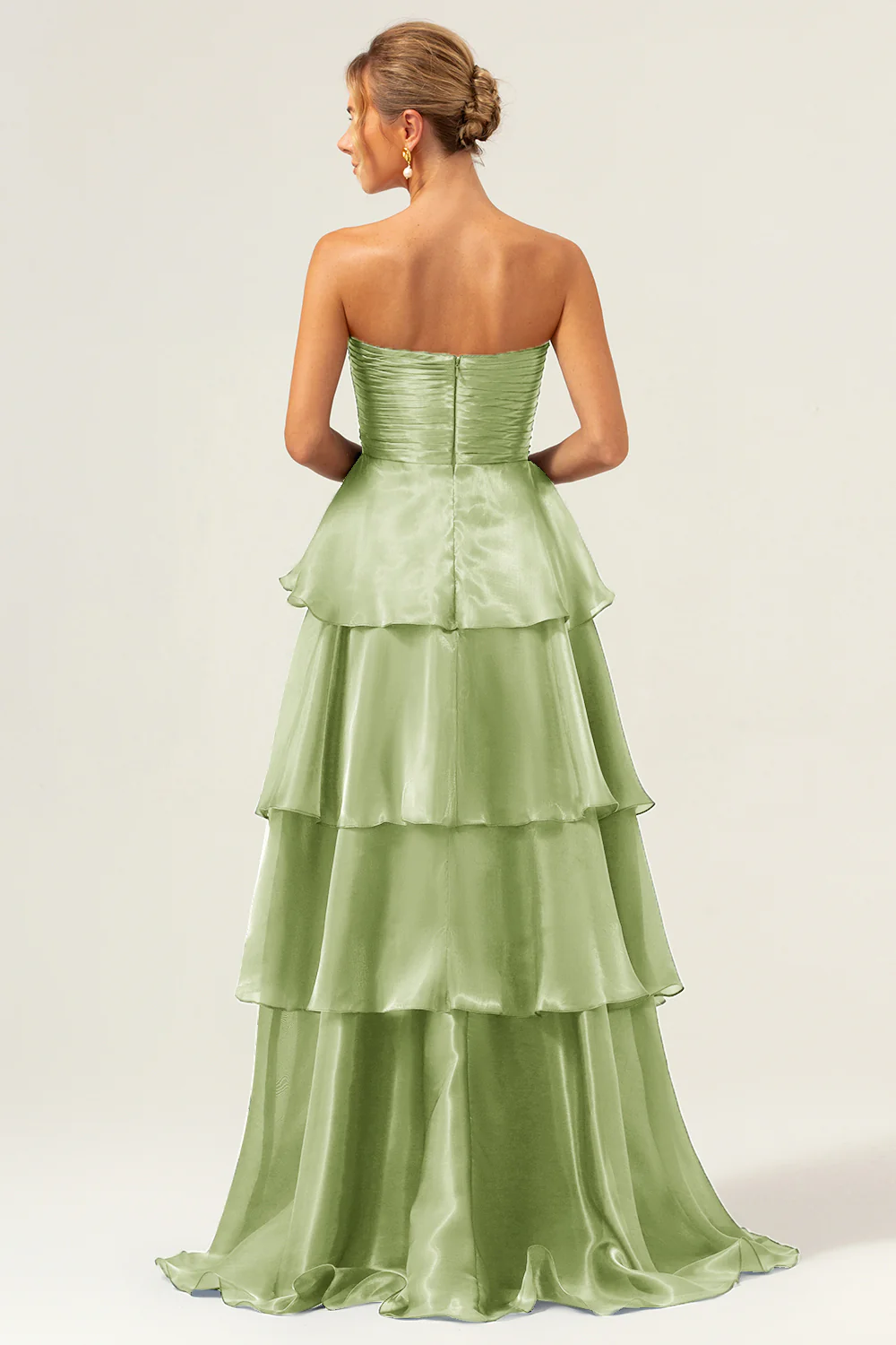 Elegant Strapless Tiered Satin Evening Dress with Ruched Bodice and Floor-Length Train