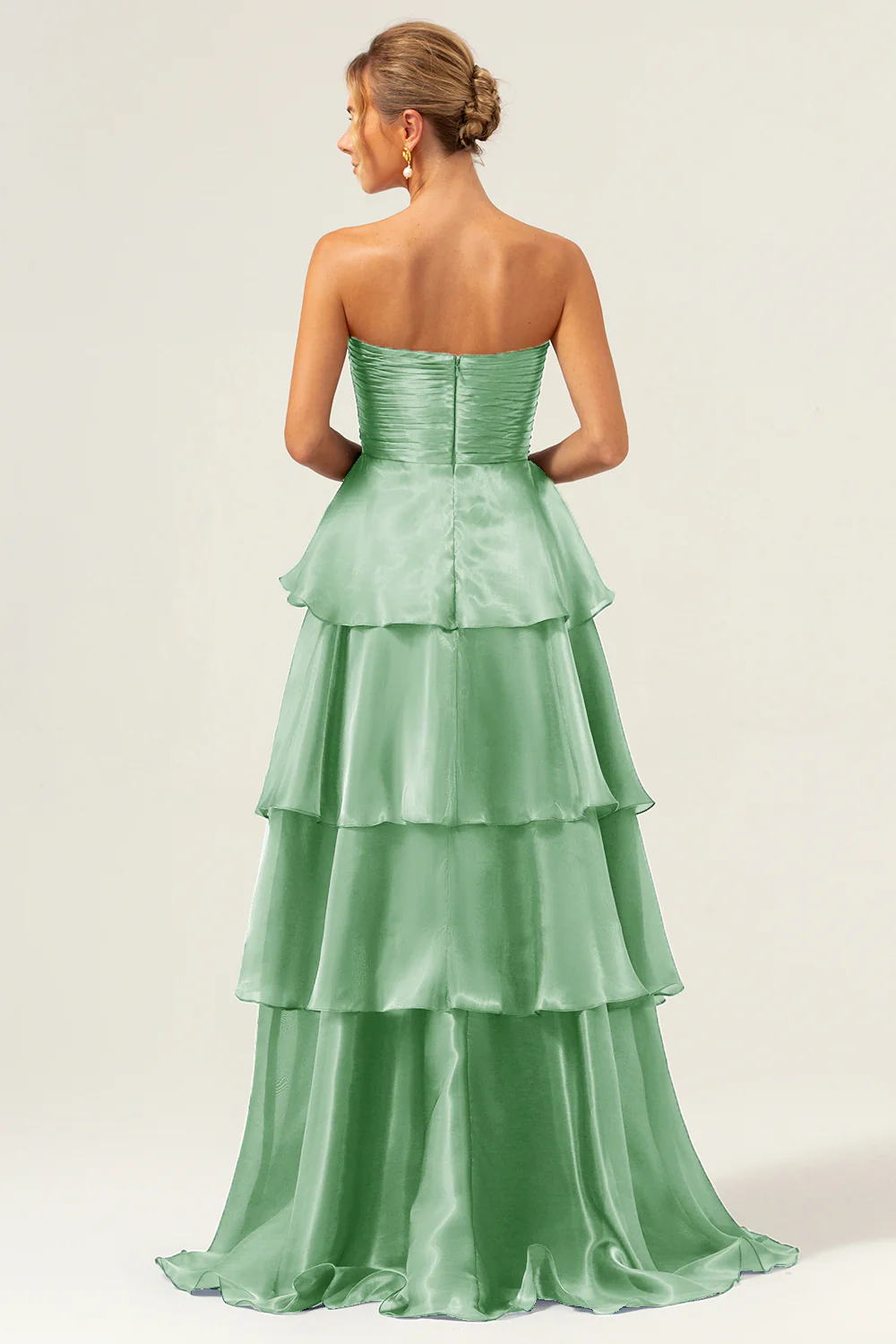 Elegant Strapless Tiered Satin Evening Dress with Ruched Bodice and Floor-Length Train