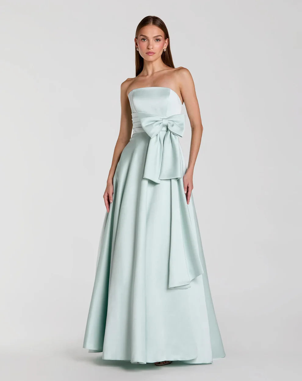 Elegant Voluminous Ball Gown Strapless Satin Oversized Bow Maxi Evening Dress