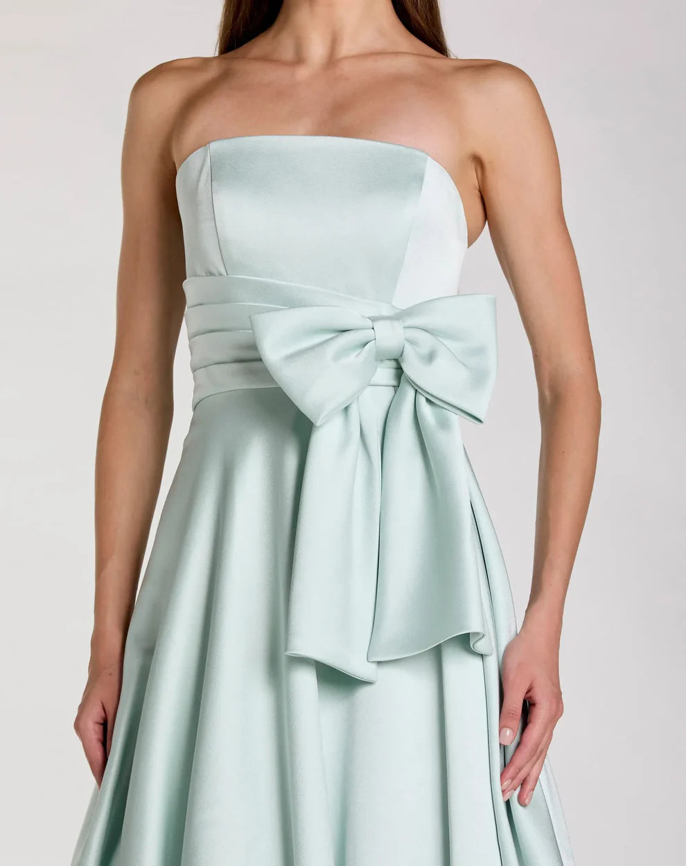 Elegant Voluminous Ball Gown Strapless Satin Oversized Bow Maxi Evening Dress
