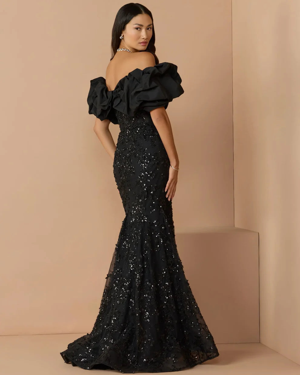 Elegant Voluminous Mermaid Silhouette Off-the-Shoulder Ruffle Sleeve Sequin Maxi Evening Dress