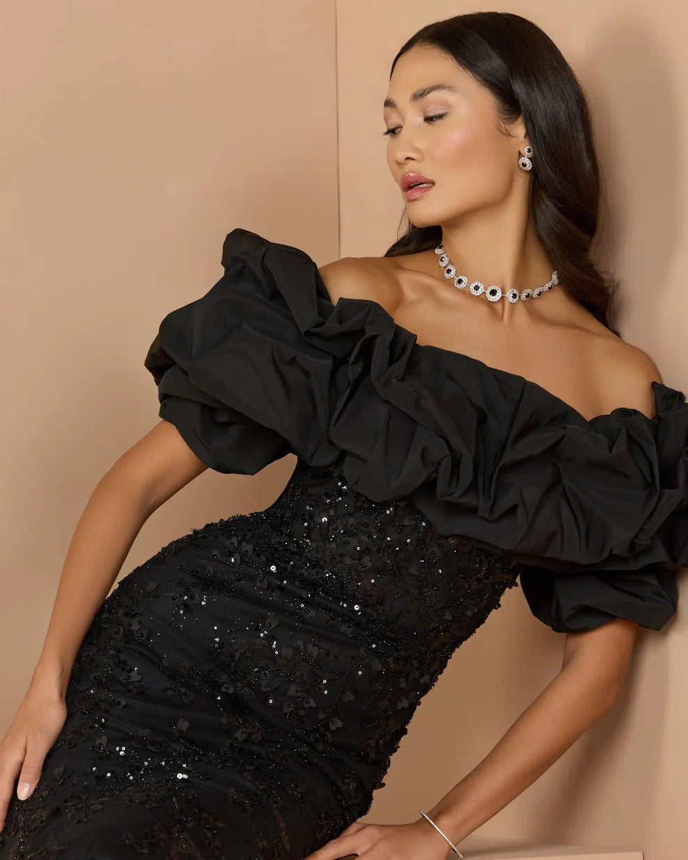Elegant Voluminous Mermaid Silhouette Off-the-Shoulder Ruffle Sleeve Sequin Maxi Evening Dress