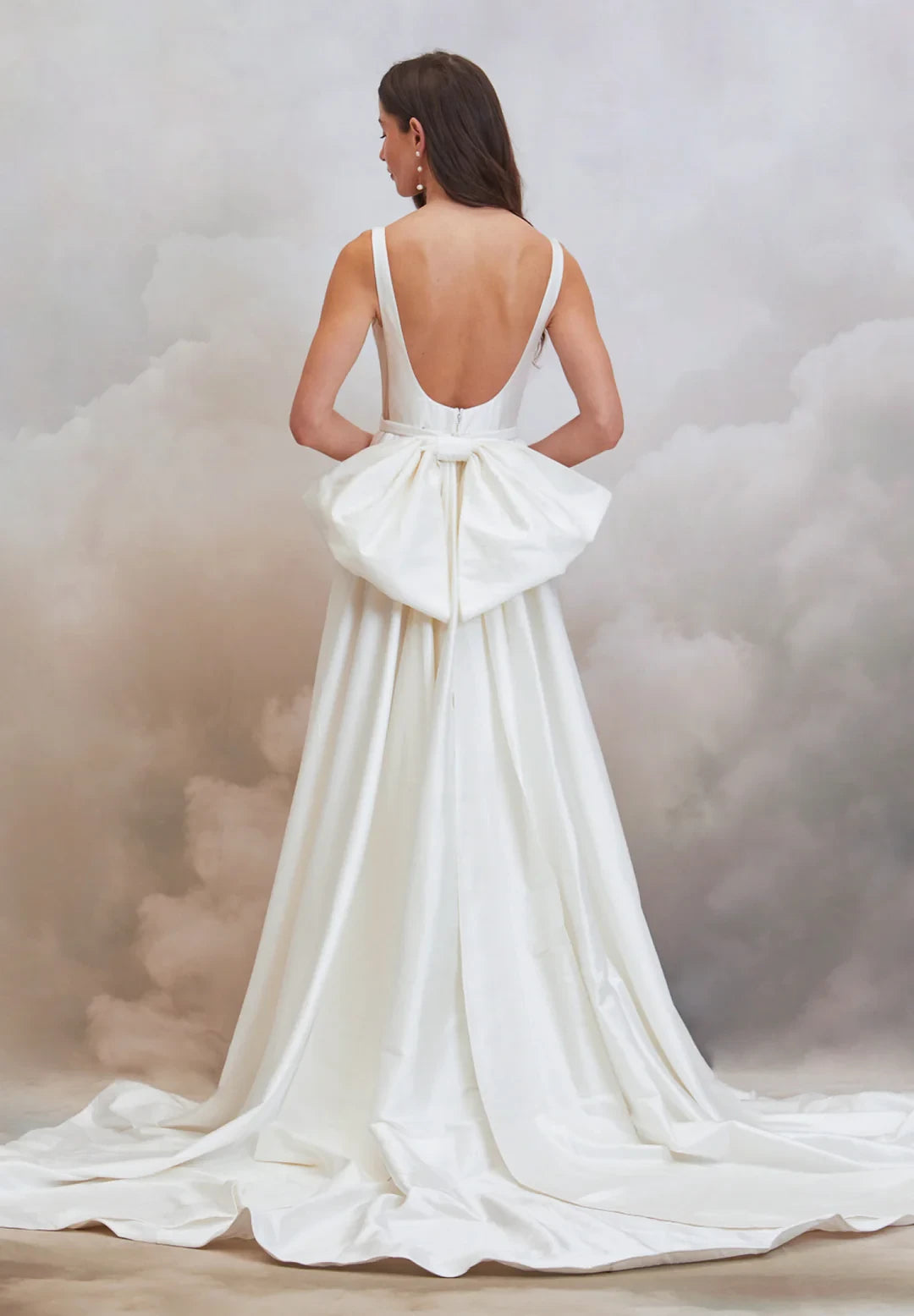 Elegant A-Line Square Neck Sleeveless Wide Strap Low Scoop Back Detachable Bow Floor-Length Train Wedding Dresses