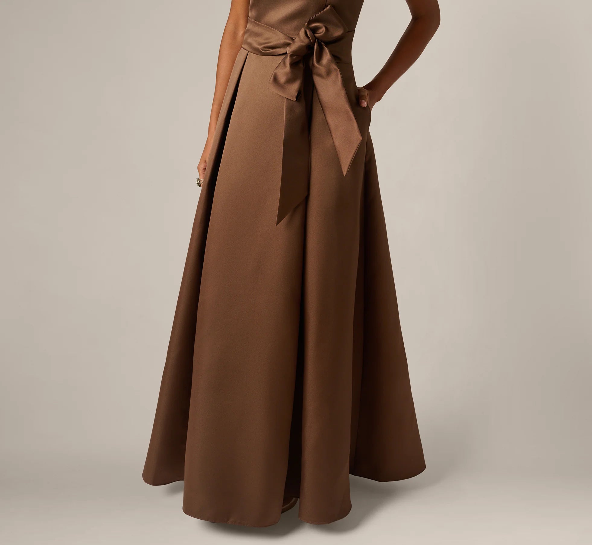 Elegant A-Line V-Neck Sleeveless High-Back Floor-Length Satin Mother of the Bride Dresses with Bow Belt and Pockets