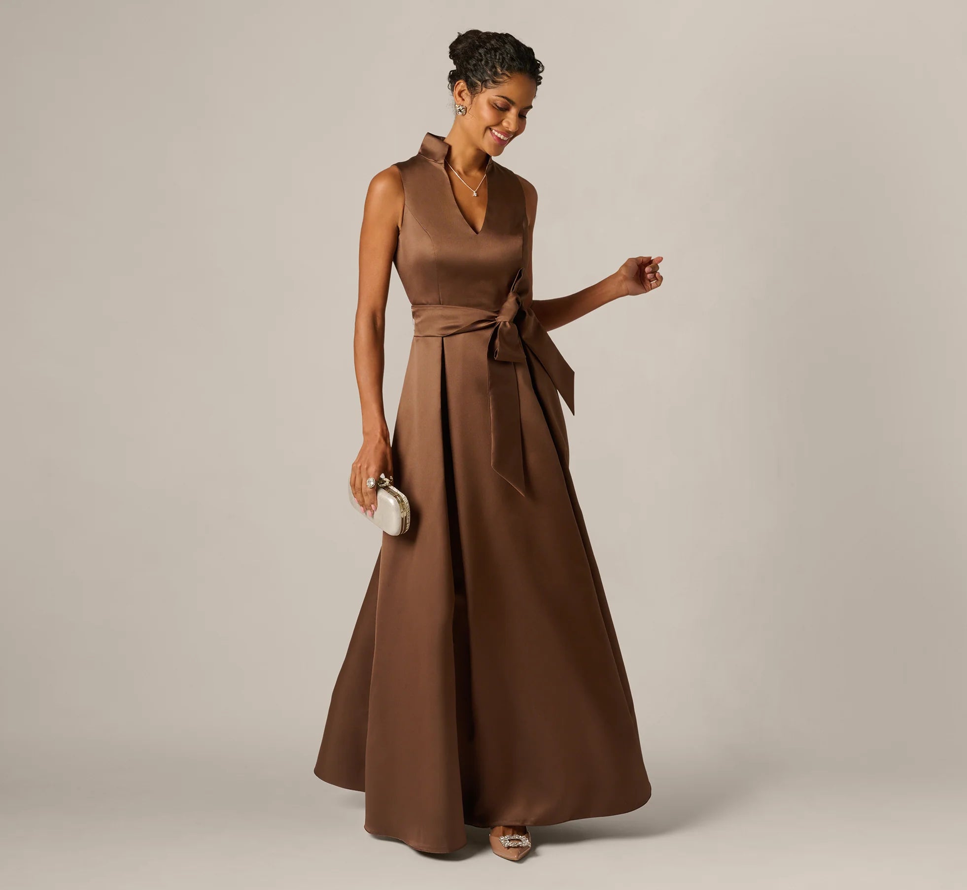 Elegant A-Line V-Neck Sleeveless High-Back Floor-Length Satin Mother of the Bride Dresses with Bow Belt and Pockets