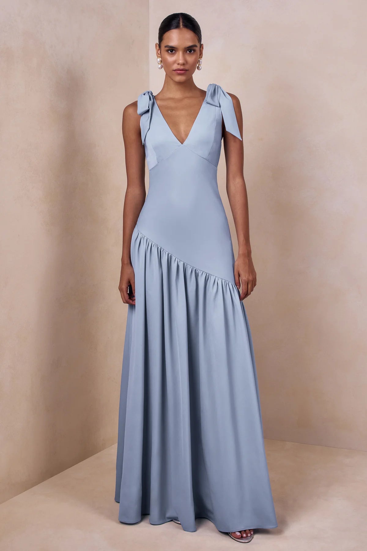 Elegant Flowy A-Line Plunge V-Neck Sleeveless Shoulder Tie V-Back Maxi Bridesmaid Dresses