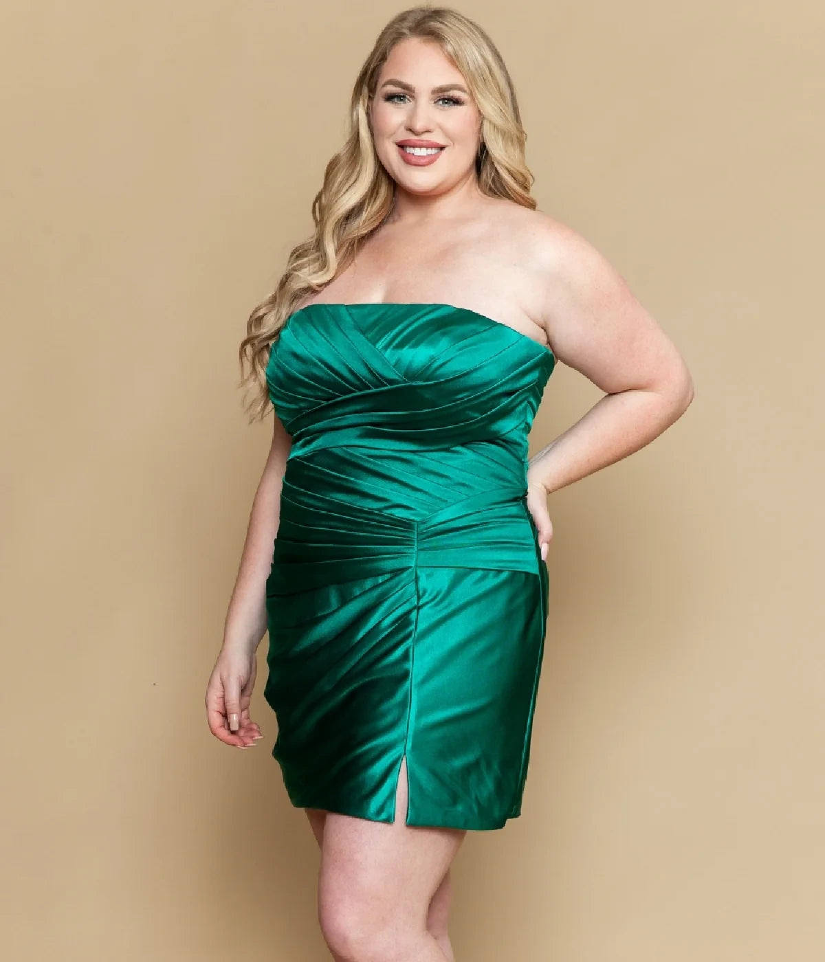 Elegant Plus Size Shimmering Sheath Strapless Sleeveless Lace-Up Back Short Homecoming Dresses