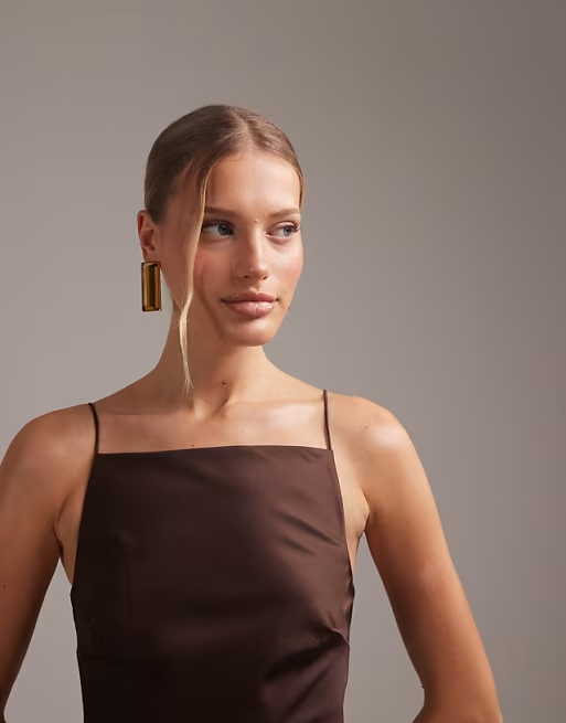 Elegant Satin Bridesmaid Dress Straight Neck Thin Straps Open Back Floor-Length