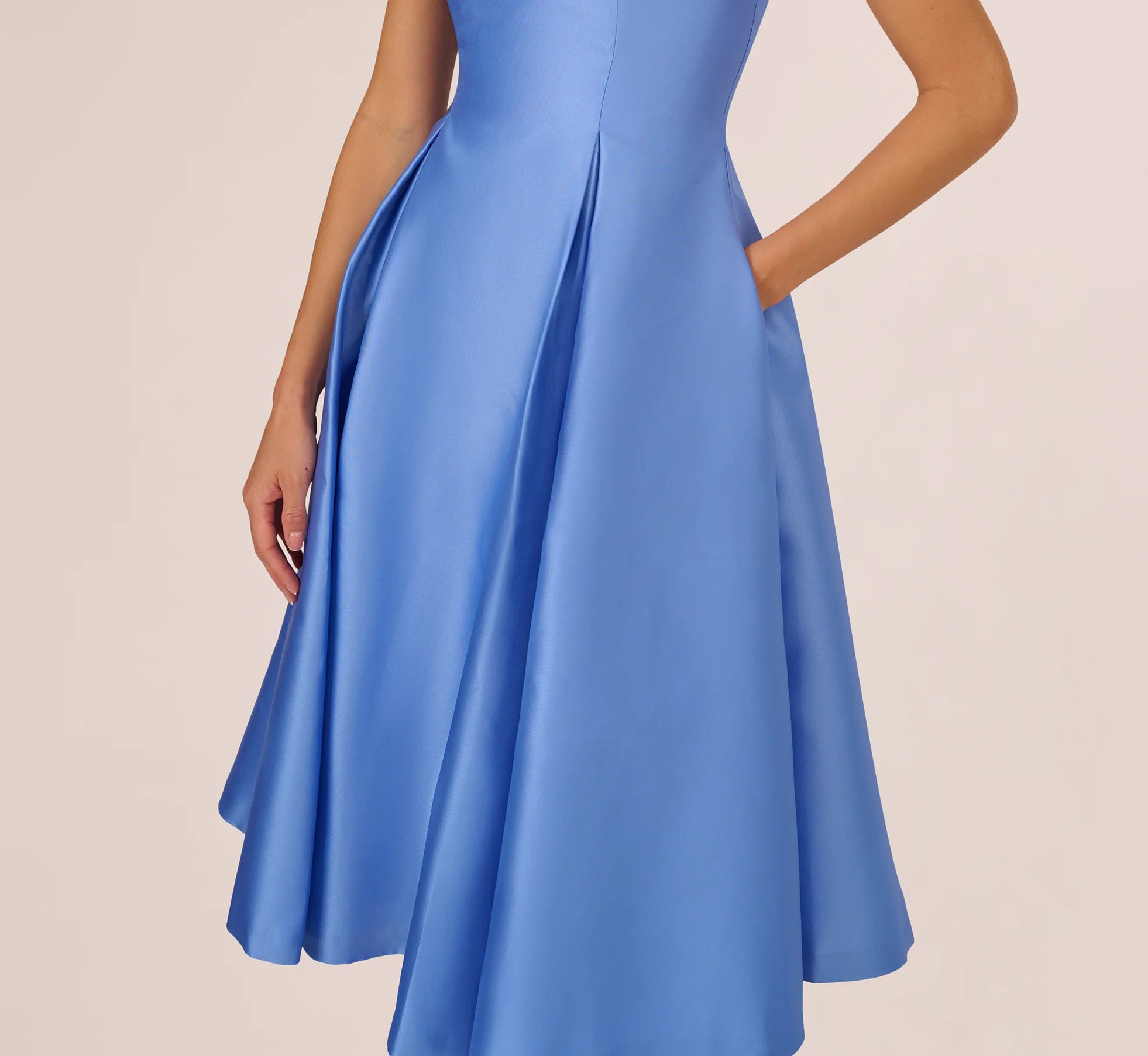 Elegant Sheath Boat Neck Short Sleeves Zipper Back Knee-Length Mother of the Bride Dresses