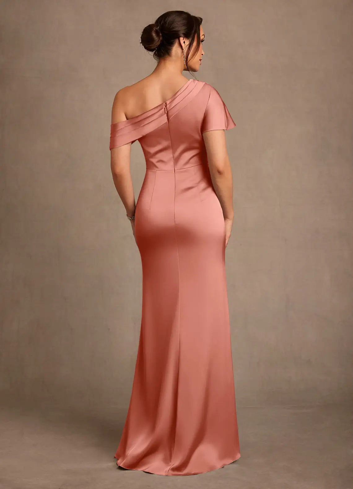 Elegant satin one-shoulder draped mermaid floor-length mother of the bride dress