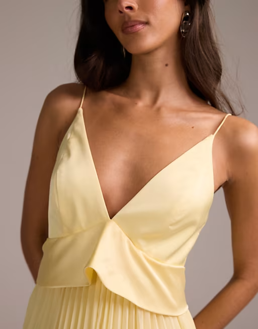 Flowy Pleated A-Line V-Neck Spaghetti-Strap Tie-Back Floor-Length Bridesmaid Dress