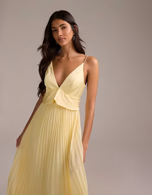 Flowy Pleated A-Line V-Neck Spaghetti-Strap Tie-Back Floor-Length Bridesmaid Dress