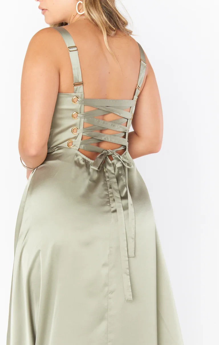 Flowy Satin A-Line Square Neck Sleeveless Lace-Up Back Floor-Length Bridesmaid Dresses