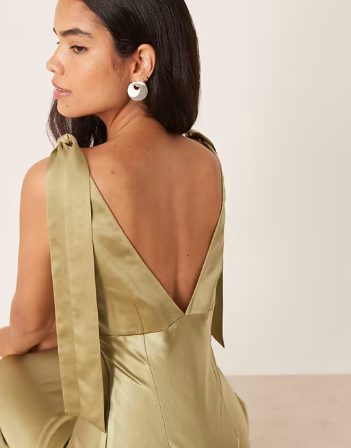 Form-Fitting Mermaid V-Neck Tie-Strap Low-Back Floor-Length Bridesmaid Dress