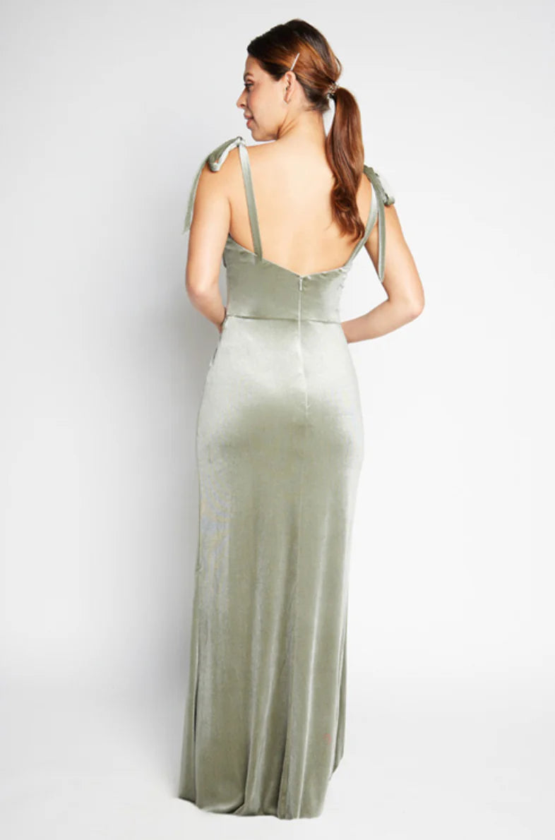 Form-Fitting Sweetheart Neck Bow-Tie Strap Floor Length Bridesmaid Dresses