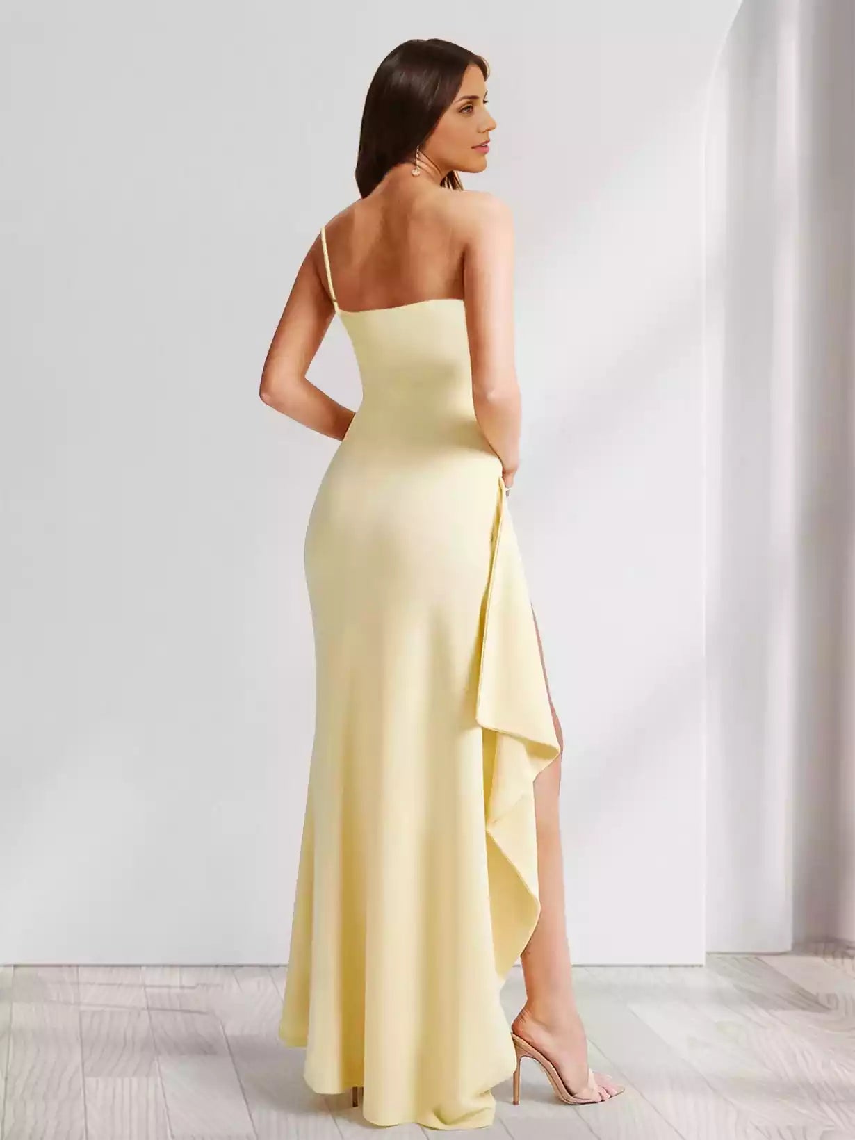 Full of charm, single shoulder pleated ruffle edge side slit sleeveless and floor Bridesmaid Dresses