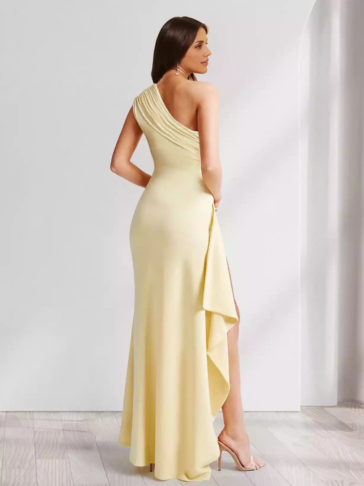 Full of charm, single shoulder pleated ruffle edge side slit sleeveless and floor Bridesmaid Dresses