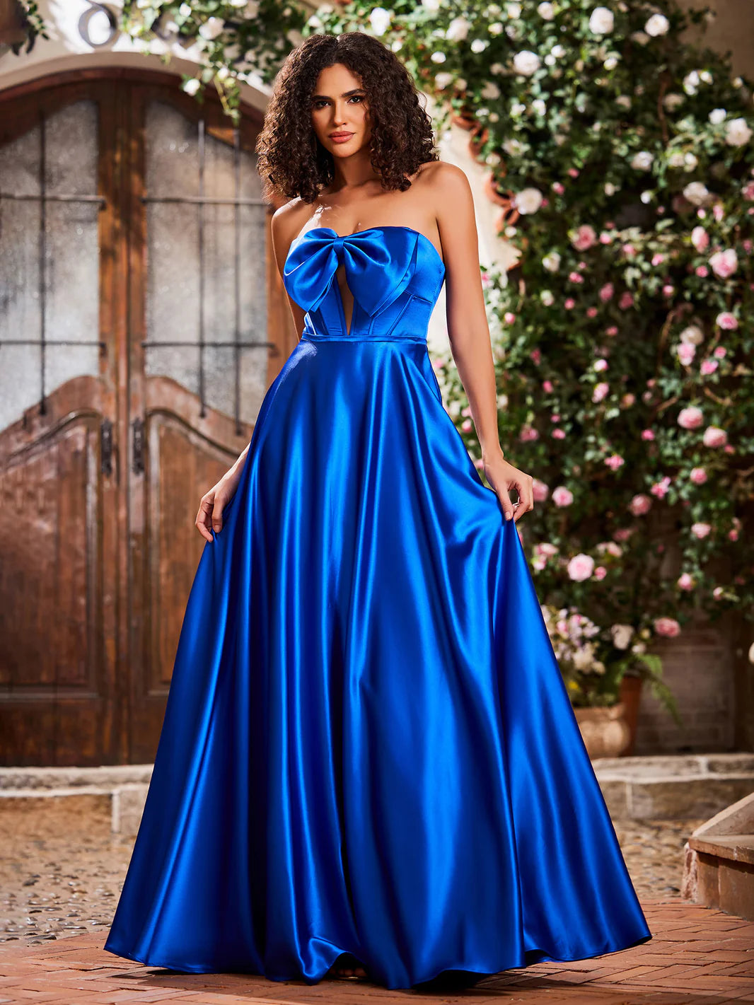Glamorous A-Line Strapless Closed Back Floor-Length Evening Dresses