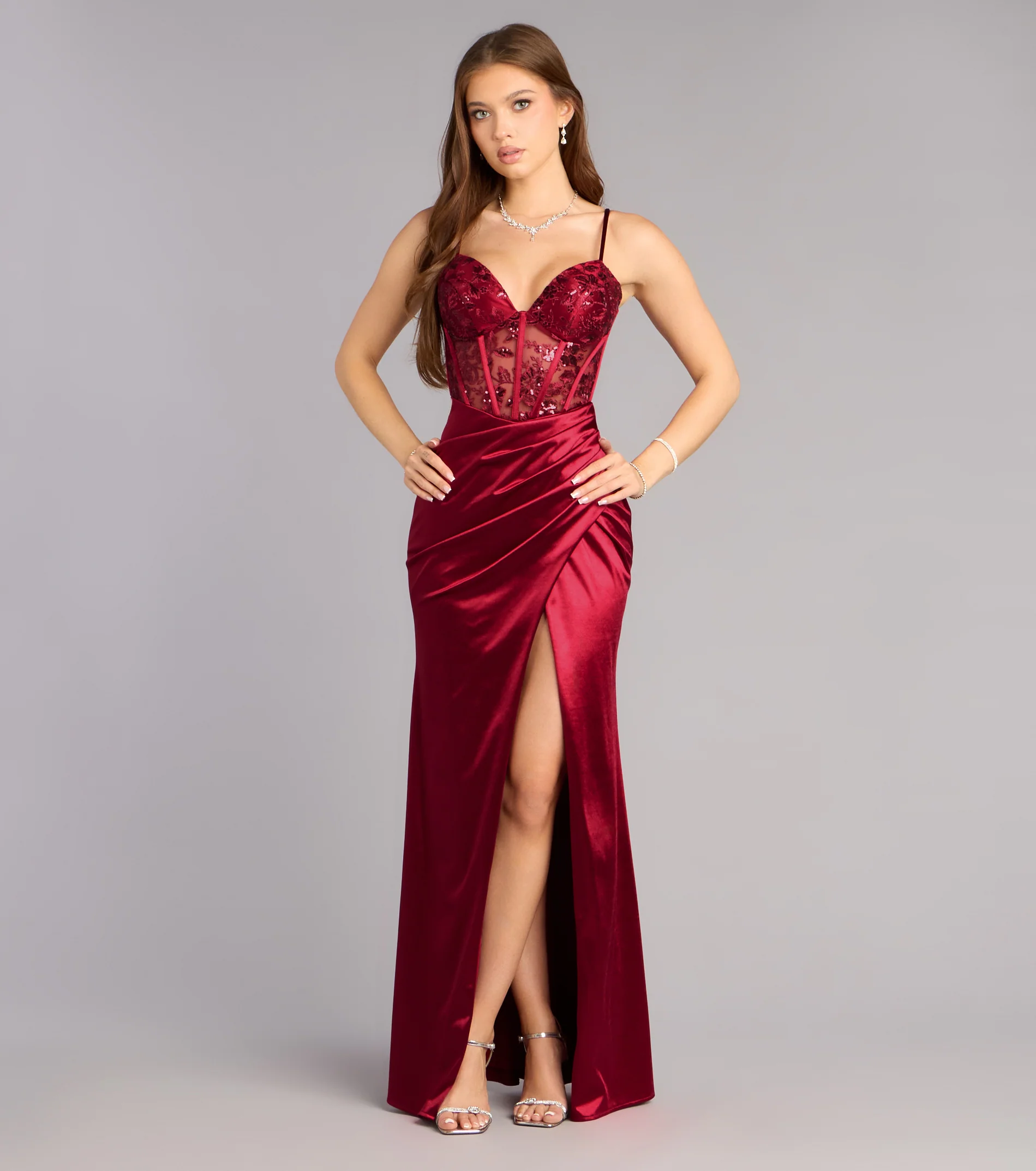 Glamorous Fitted Mermaid Sweetheart Neck Spaghetti Strap Lace-Up Back Lace Applique Prom Dresses