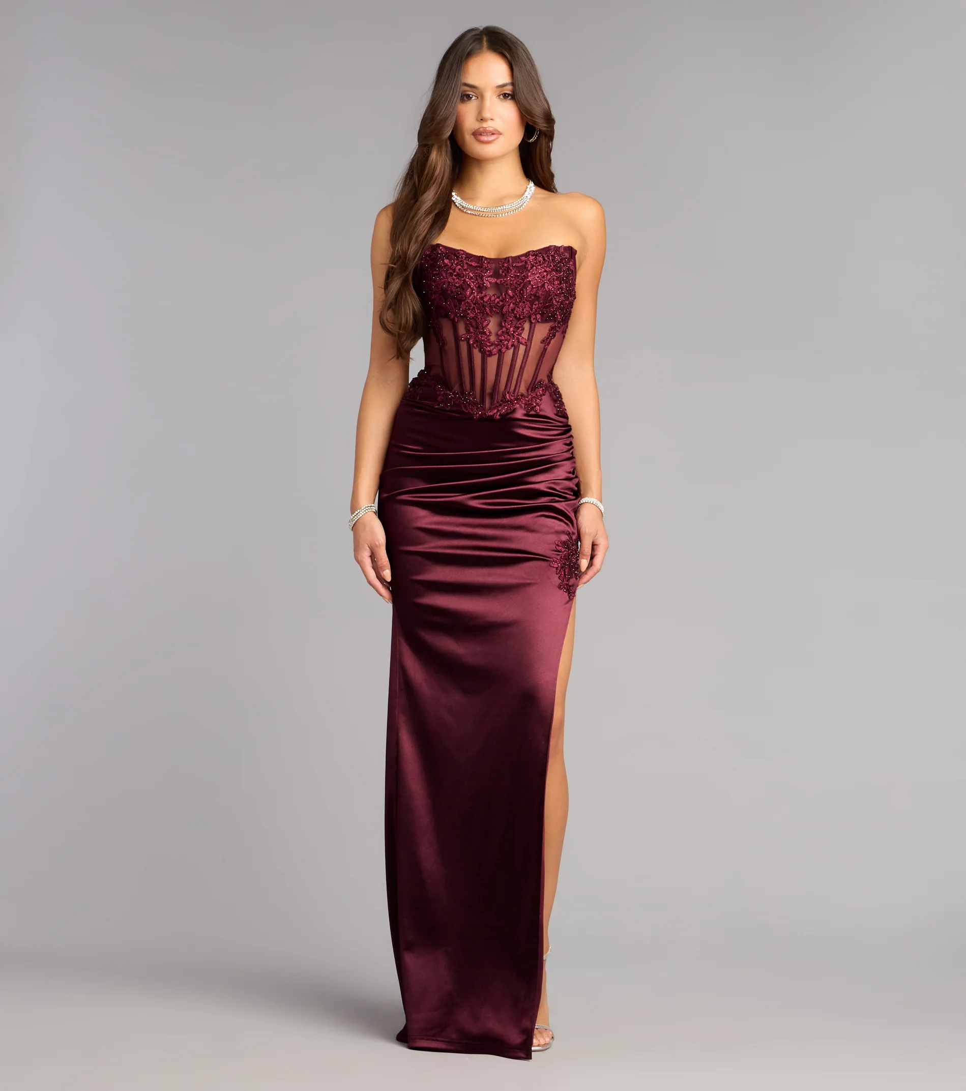Glamorous Fitted Mermaid Sweetheart Neck Strapless Lace-Up Back Lace Applique Prom Dresses