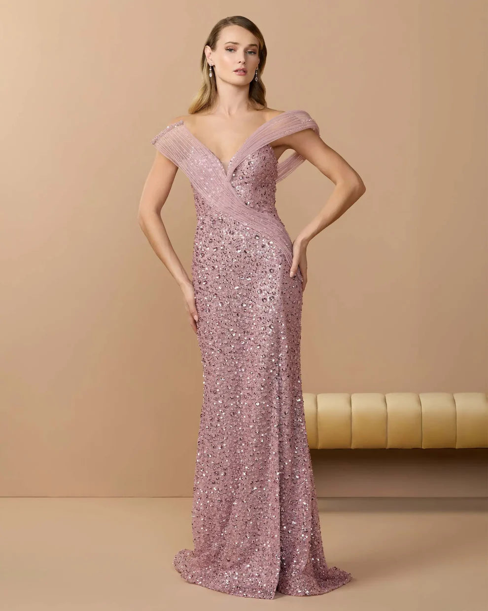 Glamorous Form-Fitting Mermaid Silhouette Off-the-Shoulder Tulle Strap Sequin Maxi Evening Dress