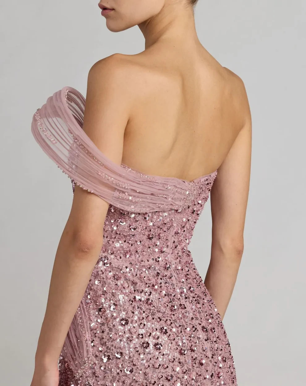 Glamorous Form-Fitting Mermaid Silhouette Off-the-Shoulder Tulle Strap Sequin Maxi Evening Dress
