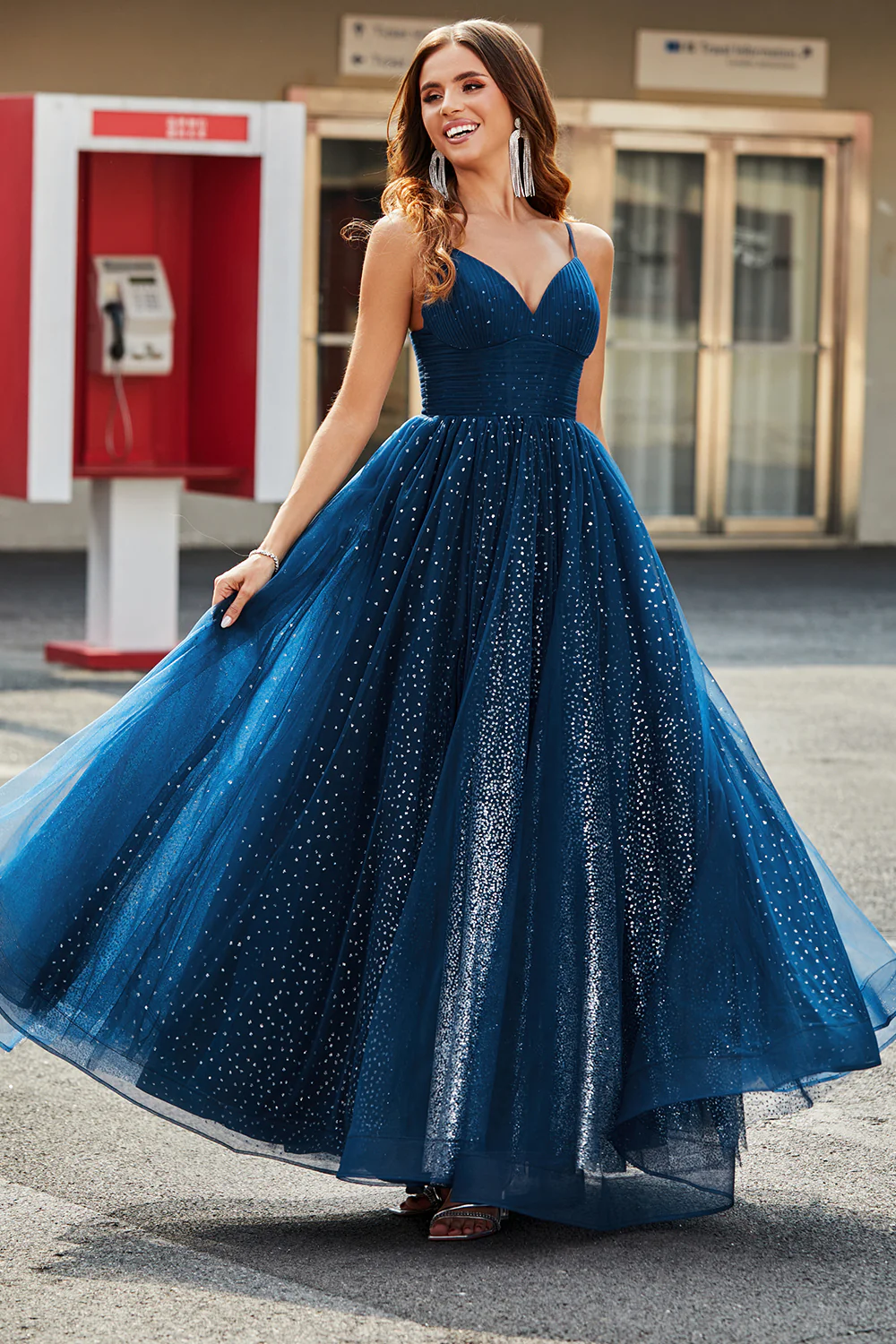 Glamorous Spaghetti Strap V-Neck Sparkle Tulle Ball Gown Evening Dress with Slit