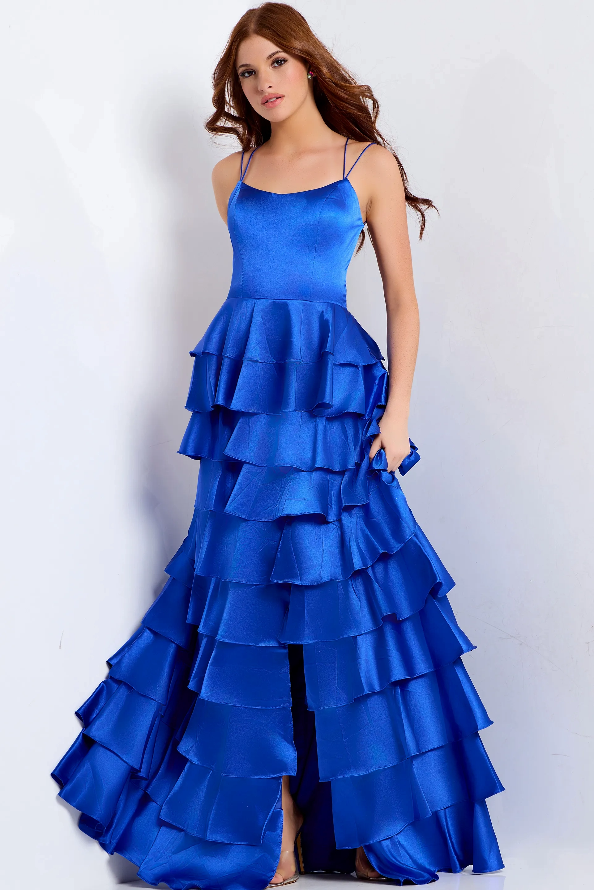Glamorous Tiered Ball Gown Scoop Neck Spaghetti-Strapped Lace-Up Back Floor-Length Evening Dress