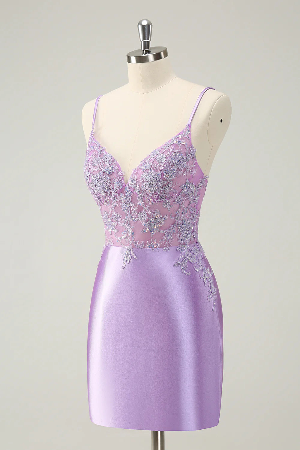 Gorgeous Lilac Bodycon Spaghetti Straps Short Homecoming Dress with Sequins