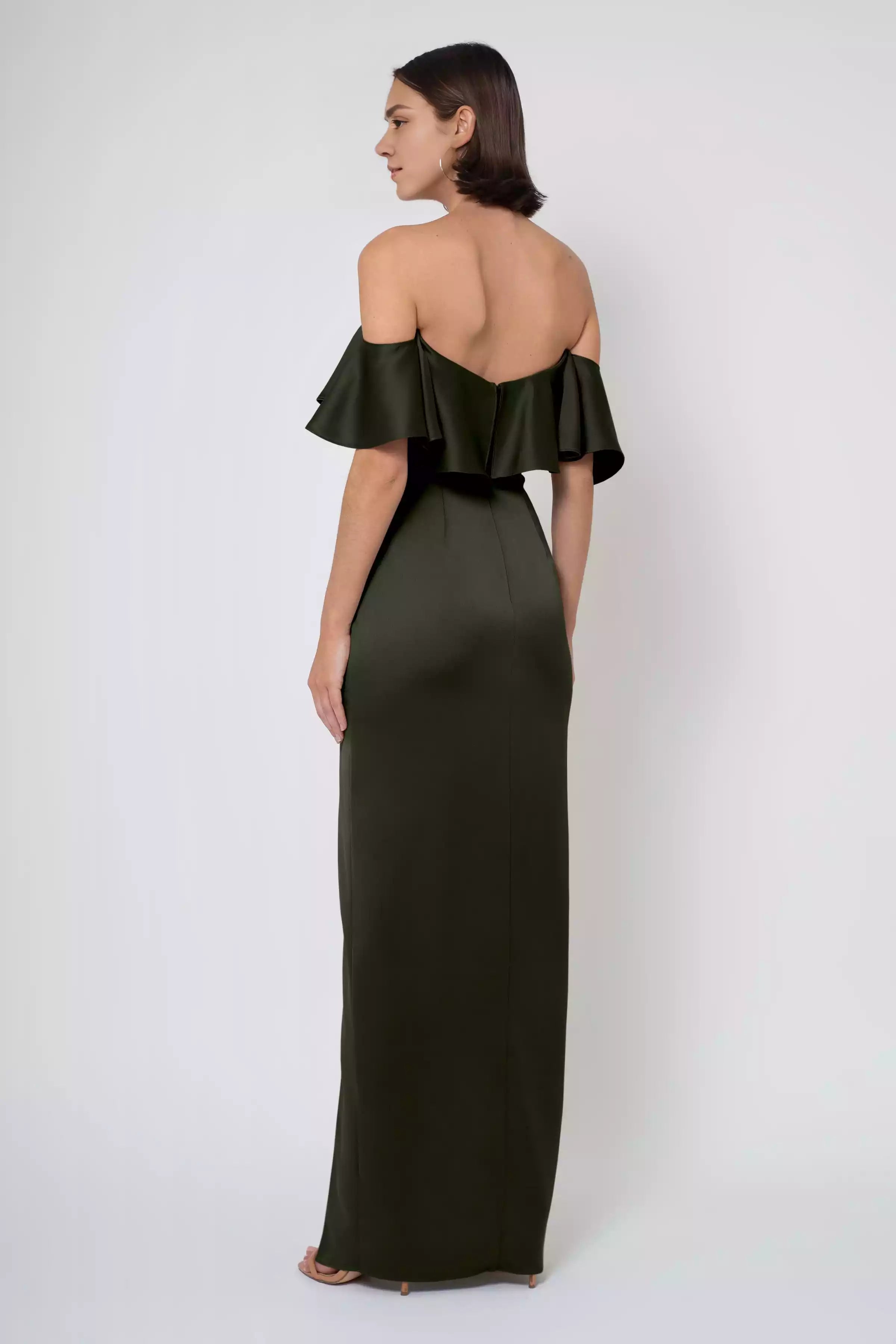 Gorgeous luxury satin off shoulder collar with ruffled edges, tight corset with ruffled edges, slim fit half body, side slit Prom Dresses