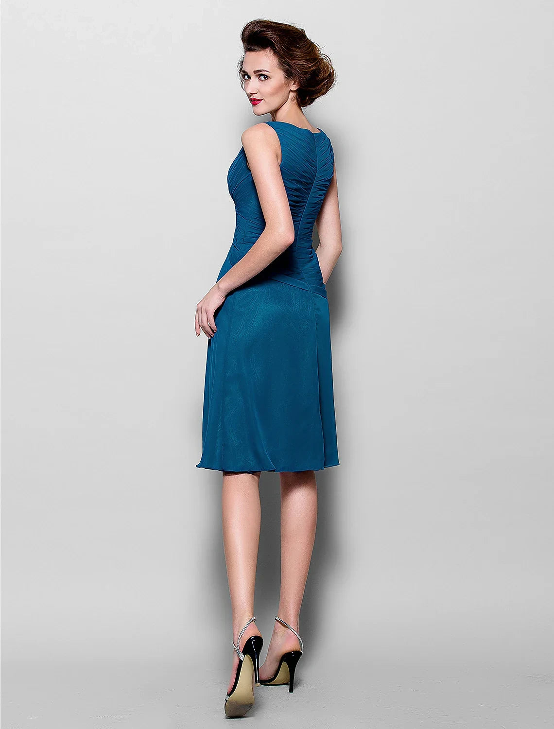 Graceful Chiffon A-Line Two Pieces V-Neck 3/4 Sleeve Ruched Back Knee-Length Mother of the Bride Dresses