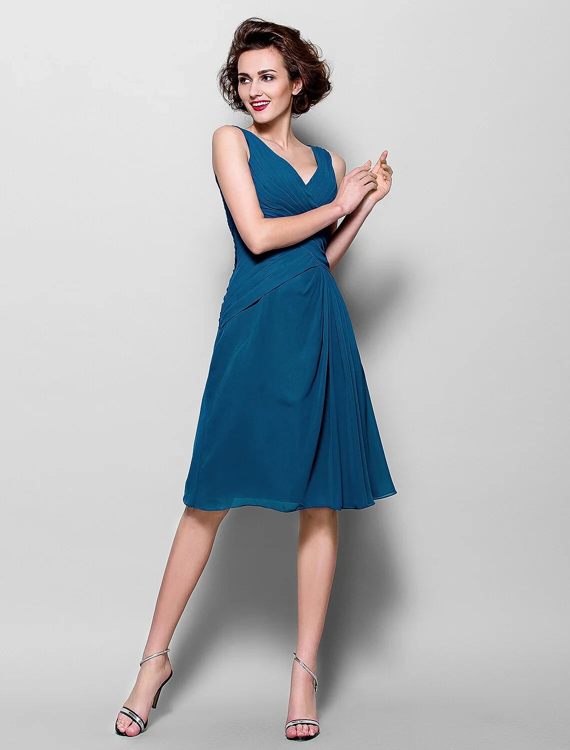 Graceful Chiffon A-Line Two Pieces V-Neck 3/4 Sleeve Ruched Back Knee-Length Mother of the Bride Dresses