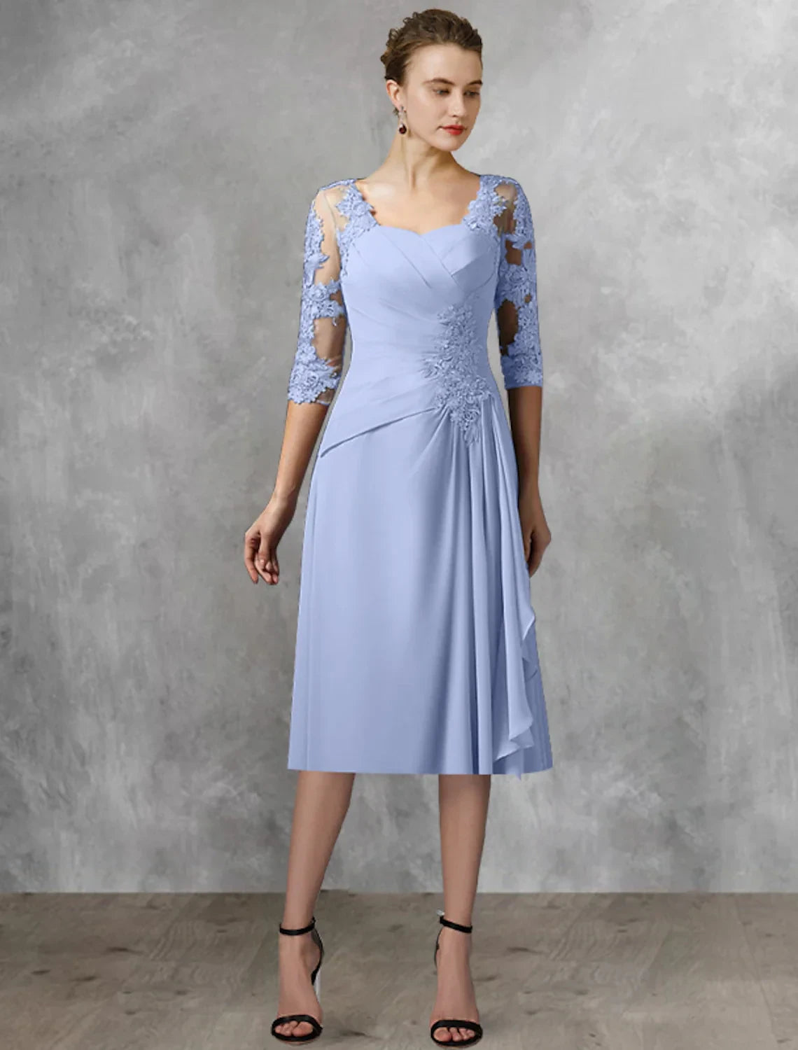 Graceful Chiffon Lace A-Line Illusion Sweetheart 3/4 Lace Sleeves Illusion Back Knee-Length Mother of the Bride Dresses