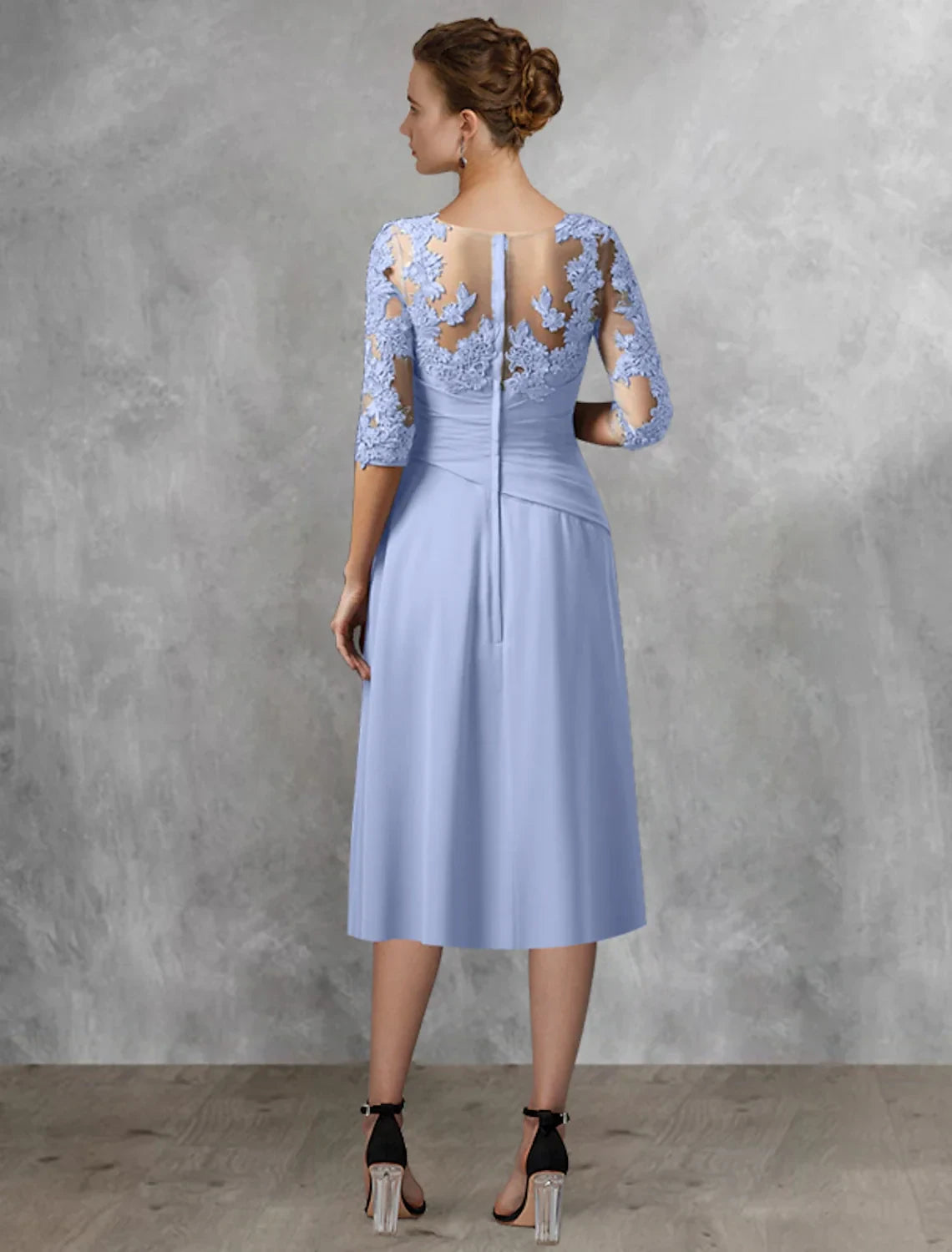 Graceful Chiffon Lace A-Line Illusion Sweetheart 3/4 Lace Sleeves Illusion Back Knee-Length Mother of the Bride Dresses