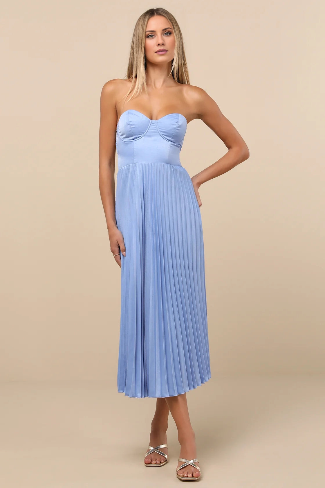 LANQI's elegant A-line pleated skirt without shoulder straps, tight corset with elastic shoulder straps, fashionable and elegant Homecoming Dresses