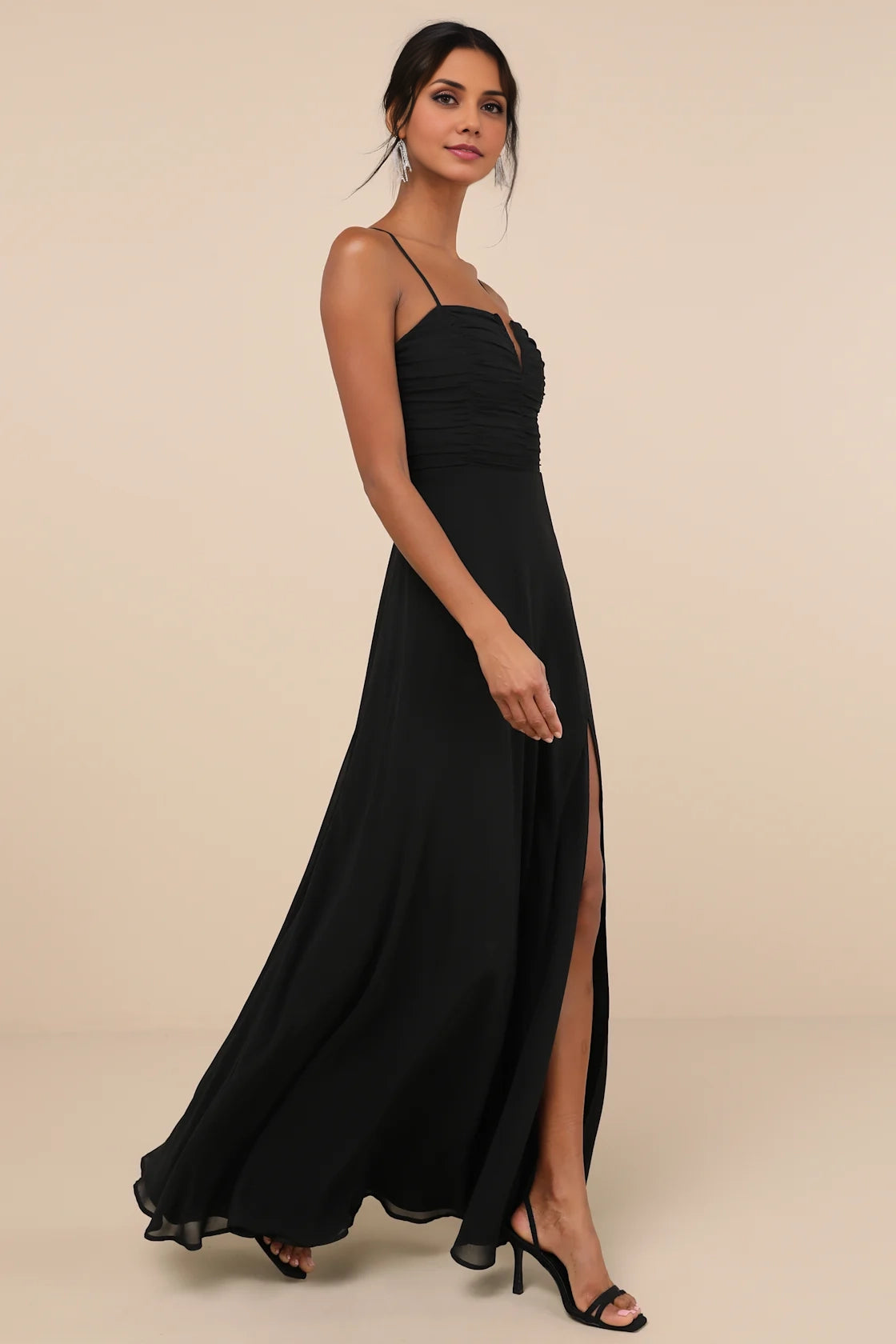 LANQI's elegant chiffon sleeveless upper with a slightly pleated A-line skirt Homecoming Dresses