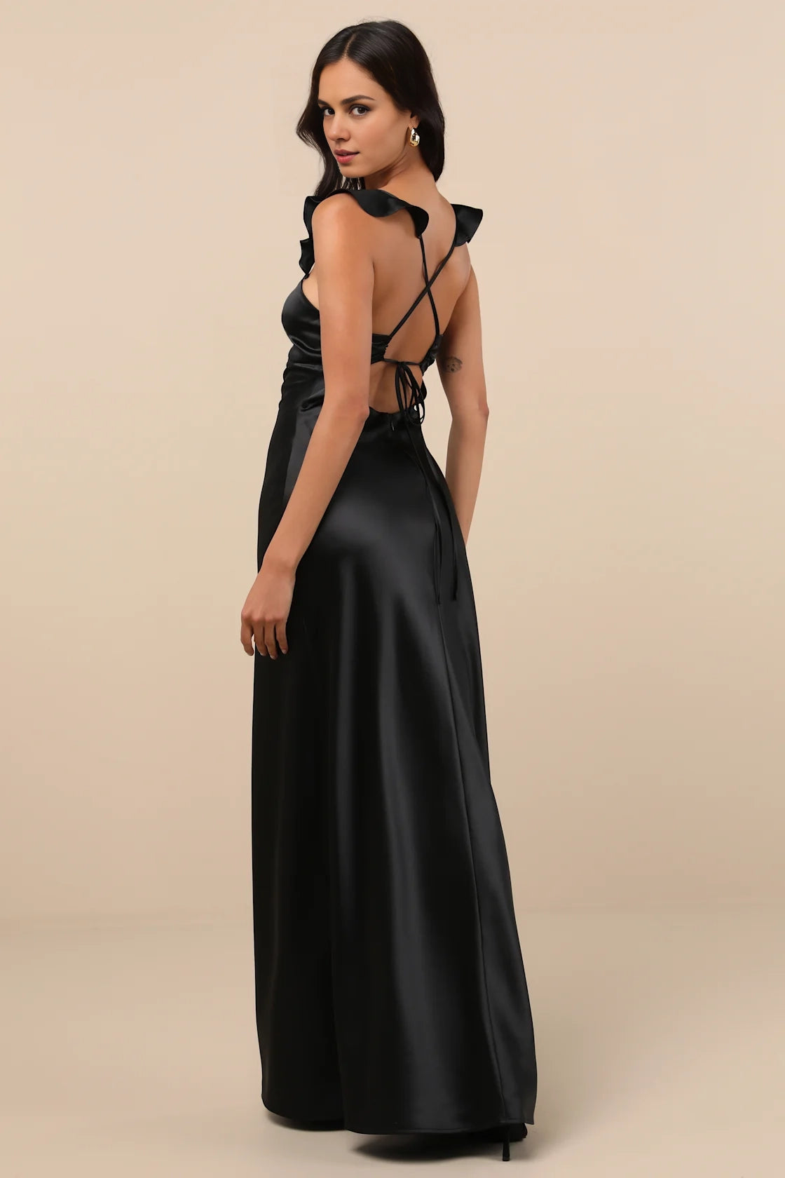 LANQI's luxurious woven satin sleeveless tight corset with ruffled lace up Homecoming Dresses