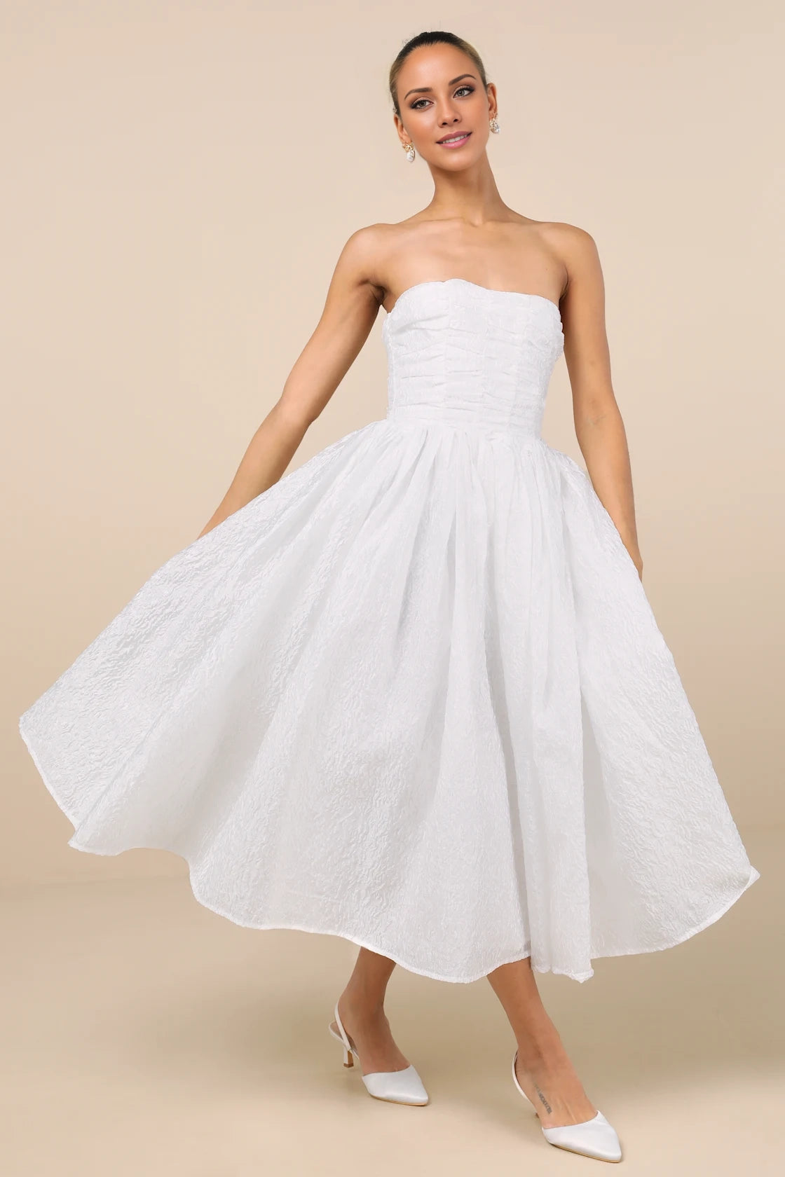 LANQI's stunning off shoulder silhouette slim fitting corset A-line skirt Homecoming Dresses