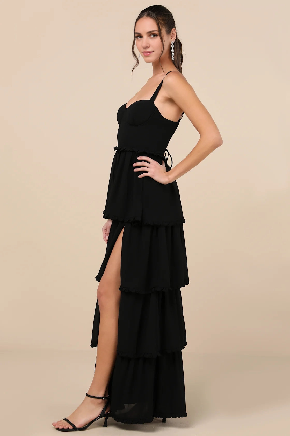 LANQI elegant wide shoulder strap tight corset with heart-shaped neckline and ruffle edge layered skirt Homecoming Dresses